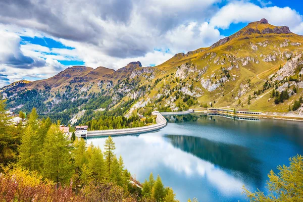 Horské Jezero Lago Fedaia Dolomity — Stock fotografie