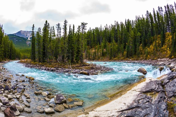 Nagy Sanvapta Esik Jasper Nemzeti Parkban Őszi Utazás Kanadába Extrém — Stock Fotó