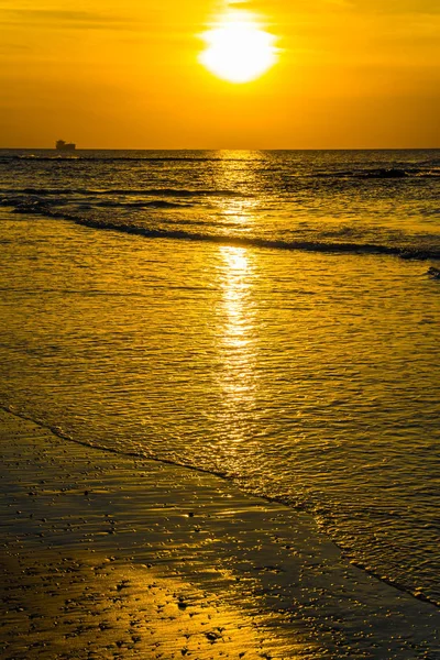 Чудовий Захід Сонця Узбережжі Середземного Моря Кесарії Теплі Зимові Ізраїлі — стокове фото
