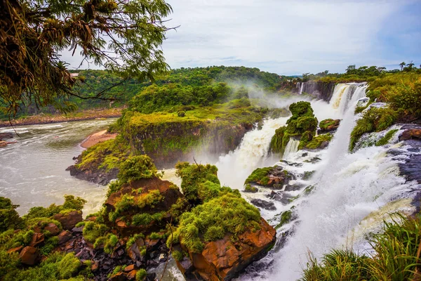 Potenti Getti Delle Cascate Fama Mondiale Iguazu Viaggia Argentina Pittoresche — Foto Stock