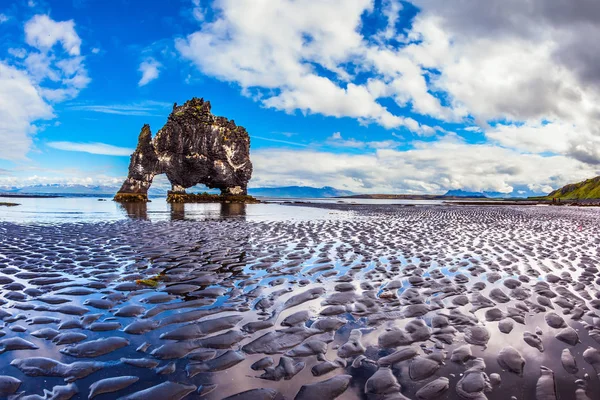 Rock Hvitserkur Praia Mar Forma Mamute Enorme Costa Norte Islândia — Fotografia de Stock