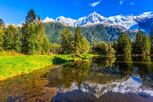 Horské Středisko Chamonix Úpatí Mont Blanc Francie — Stock fotografie