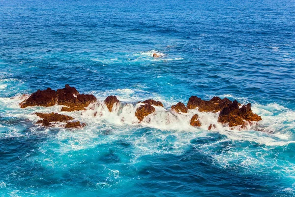 Varázslatos Utazás Mesés Madeira Szigetén Atlanti Óceán Gyönyörű Partján Sziklák — Stock Fotó