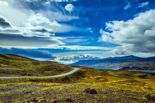 Grusvei Nasjonalparken Torres Del Paine Chile Grusomme Svarte Skyer Den – stockfoto