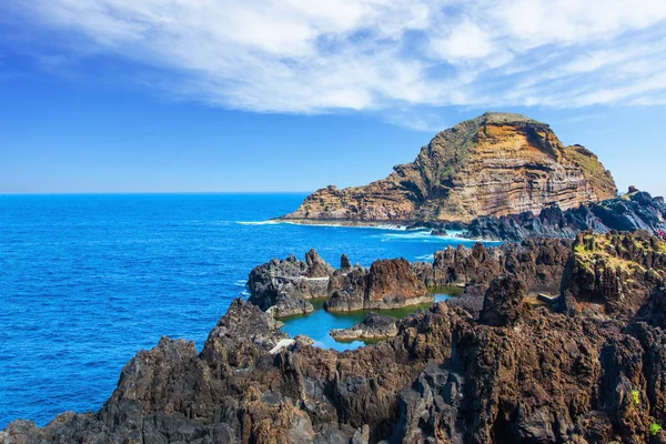 Fantastik Madeira Adası Sihirli Seyahat Kaya Koyları Atlantik Kıyısı Grottolarıdır — Stok fotoğraf