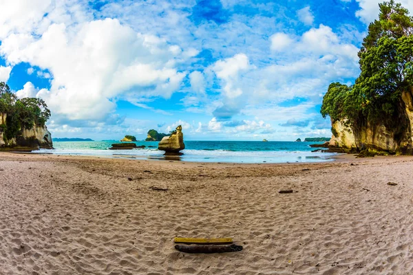 Batu Dari Bentuk Yang Aneh New Zealand North Island Lautan — Stok Foto