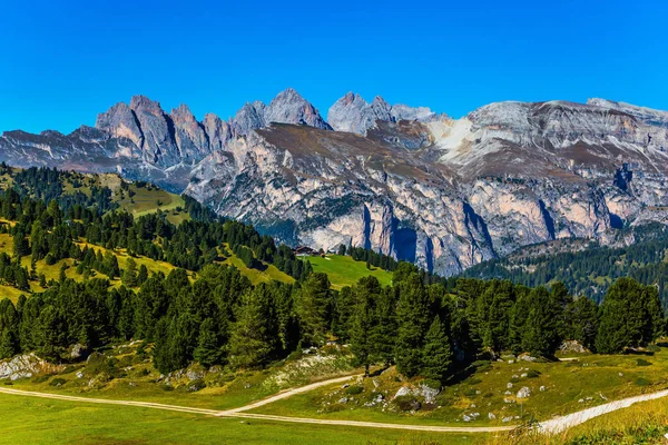 Den Vackraste Vägen Italienska Dolomiterna Begreppet Aktiv Och Bil Turism — Stockfoto