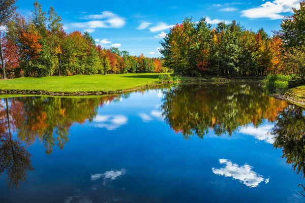 Golf Club Estrada Para Bromont Canadá Francês Parque Beleza Fantástica — Fotografia de Stock