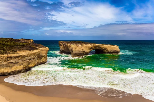 Traumhaft Malerische Pazifikküste Australiens Weiße Brandungsschaum Und Azurblaue Wellen Das — Stockfoto