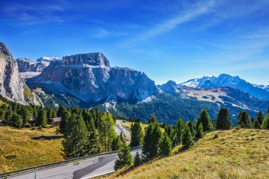 Dolomit kayaları Ridge
