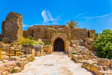 Caesarea koruyucu duvarların parçası