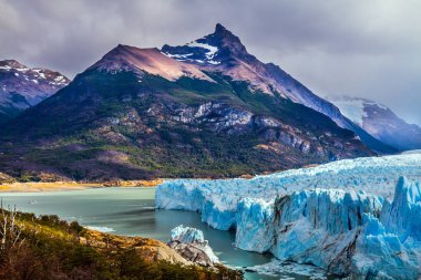 Patagonian Lake Argentino clipart