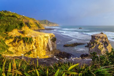 Sahilde doğal günbatımı 