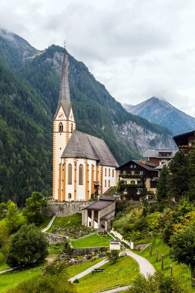 Heiligenblut-obec v rakouských Alpách — Stock fotografie