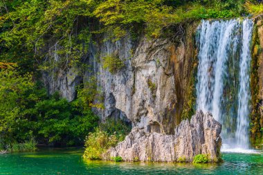 çok güzel bir şelale 