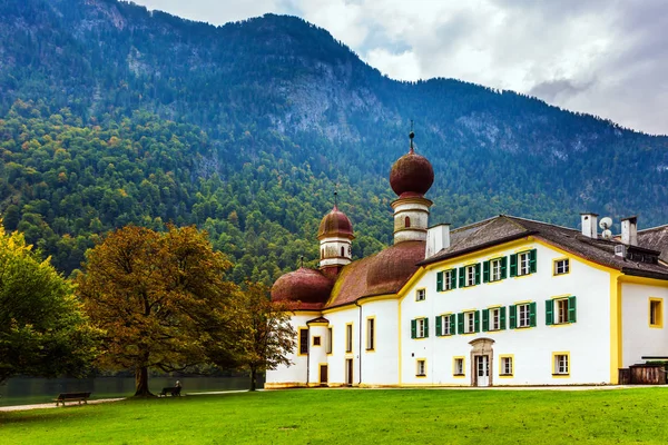 Affascinante chiesa — Foto Stock