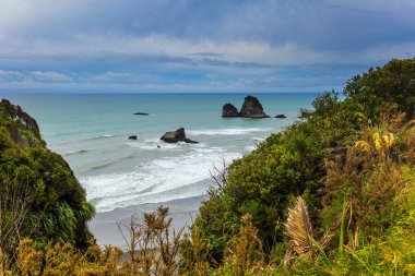  Uzak adaların büyüsü 