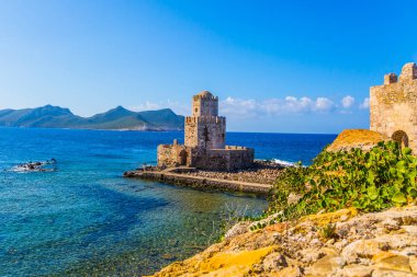 Yunanistan 'ın Akdeniz kıyısındaki güzel tatil beldesi
