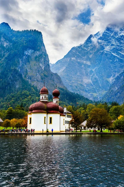 Abschied von der Kirche St. Bartholomäus — Stockfoto