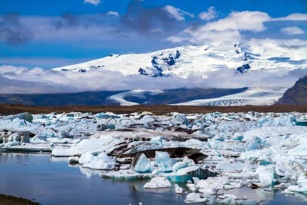 Dia Claro Frio Julho Círculo Polar Ártico Icebergs Brancos Azuis — Fotografia de Stock