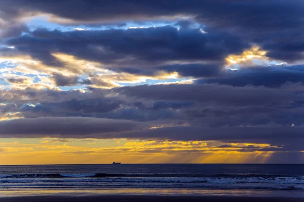 Biglietto Postale Auguri Artistico Alba Sull Oceano Nuova Zelanda Costa — Foto Stock