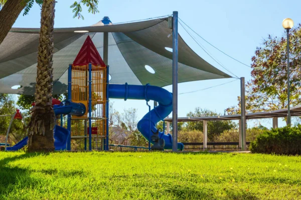Vacker Solig Morgon Stor Och Säker Lekplats För Barn Speciellt — Stockfoto