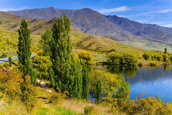 Het Pittoreske Meer Dunstan Bij Stad Cromwell Emerald Kleurige Rustige — Stockfoto