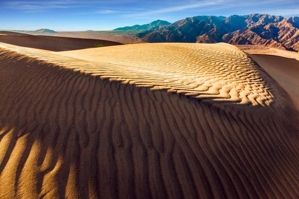 Les Pentes Douces Des Dunes Sable Sont Ondulées Par Vent — Photo