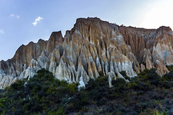 去南岛旅行 梦幻岛新西兰 日落时被指尖的白土悬崖 温暖的阳光灿烂的一天 异国情调和光旅游的概念 — 图库照片