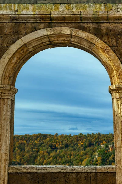 Přehled Oblouku Centrální Náměstí Tufa Města Sorano Itálie Jižní Toskánsko — Stock fotografie