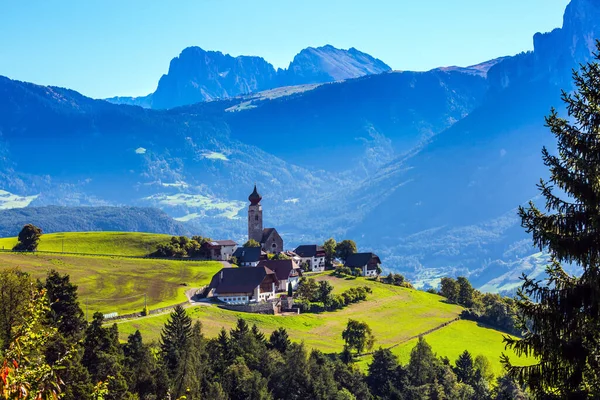 Dolomitlerdeki Küçük Bir Köy Muhteşem Tyrol Masal Ülkesine Yolculuk Etnografik — Stok fotoğraf