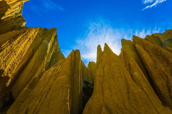 Clay Cliffs Tall Pinnacles Separated Narrow Ravines Magnificent Summer Sunset — Stock Photo, Image