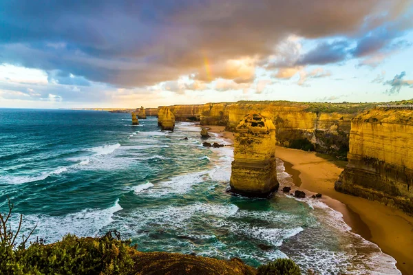 Fantastyczne Poranne Światło Wybrzeżu Pacyfiku Melbourne Znane Skały Dwunastu Apostołów — Zdjęcie stockowe