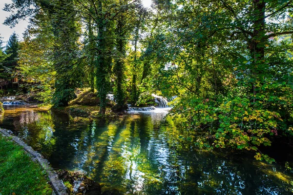 Спокойный Поток Лесной Реки После Водопада Путешествие Хорватию Хорватский Город — стоковое фото