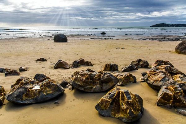 Atração Turística Popular Pedregulhos Moeraki Grupo Enormes Pedras Redondas Seus — Fotografia de Stock