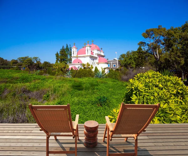 Monastery Holy Twelve Apostles Israel Capernaum Two Comfortable Wooden Lounge — Stock Photo, Image