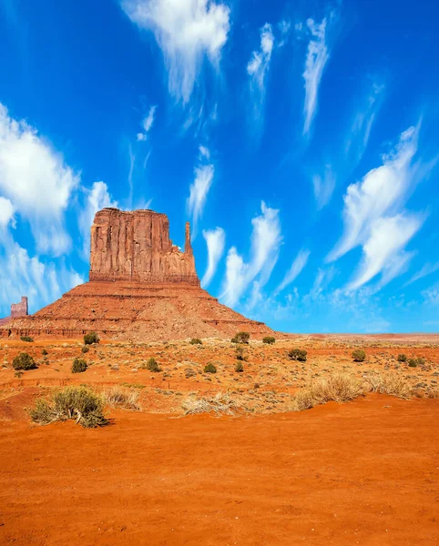 Monument Valley Είναι Μοναδικό Γεωλογικό Σχηματισμό Ηπα Τεράστιες Μάζες Κόκκινης — Φωτογραφία Αρχείου