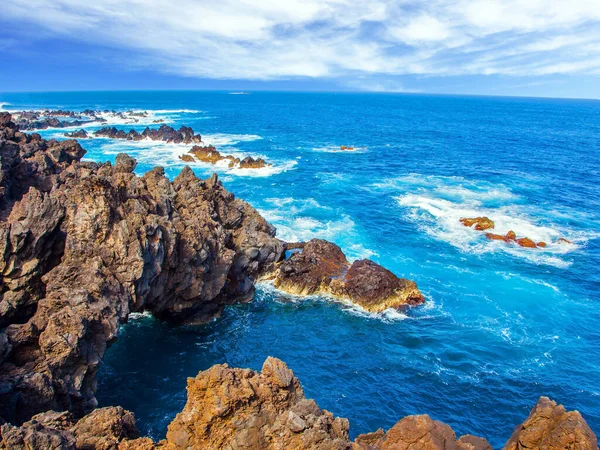 Rochers Grottes Côte Atlantique Île Volcanique Madère Fantastiquement Belle Côte — Photo