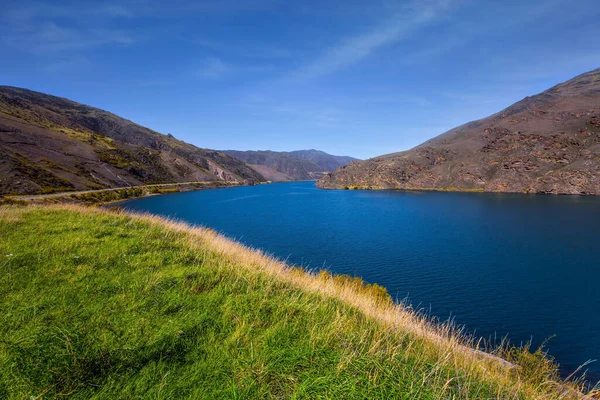 Los Alrededores Ciudad Cromwell Entre Montañas Lagos Cielo Azul Nubes — Foto de Stock