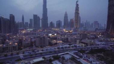 Downtown Dubai adlı şafak Stok görüntüleri video