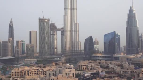 Burj Khalifa at dawn stock float video — стоковое видео