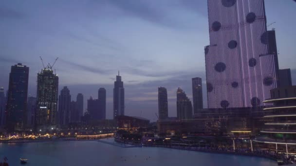Aydınlatma günbatımı Stok görüntüleri video sonra Burj Khalifa'nın binasında lazer — Stok video