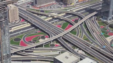 Modern kentsel çok düzeyli yol kavşak Downtown Dubai en iyi hisse senedi görüntüleri video görüntüleyin