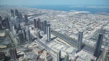 Sheikh Zayed Road, Dubai mali bölge Stok görüntüleri video, kalbinde modern gökdelenler