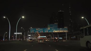 Sheikh Zayed Road Stok görüntüleri video gece trafik