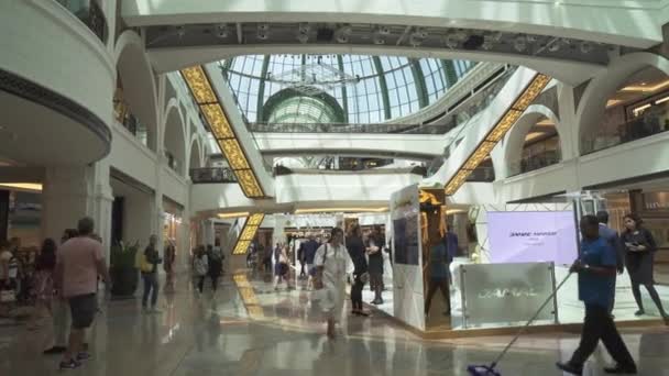 Interior Mall of the Emirates huge shopping and entertainment center stock footage video — Stock Video