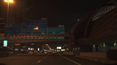Sheikh Zayed Road Stok görüntüleri video gece trafik