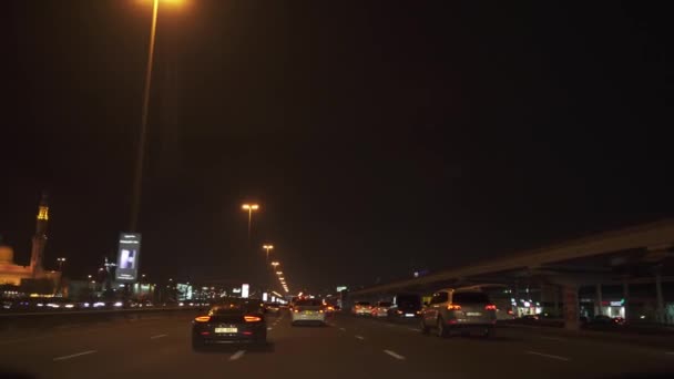 Night traffic on the Sheikh Zayed Road stock footage video — Stock Video