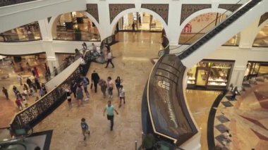 İç Mall of Emirates Dubai Stok görüntüleri video içinde