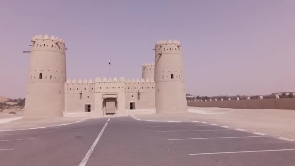 Antiguo fuerte en el desierto de Liwa Emiratos Árabes Unidos material de archivo de vídeo — Vídeo de stock